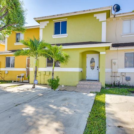 Opa-Locka Townhome, 15 Mi To Miami Beach! Exterior foto