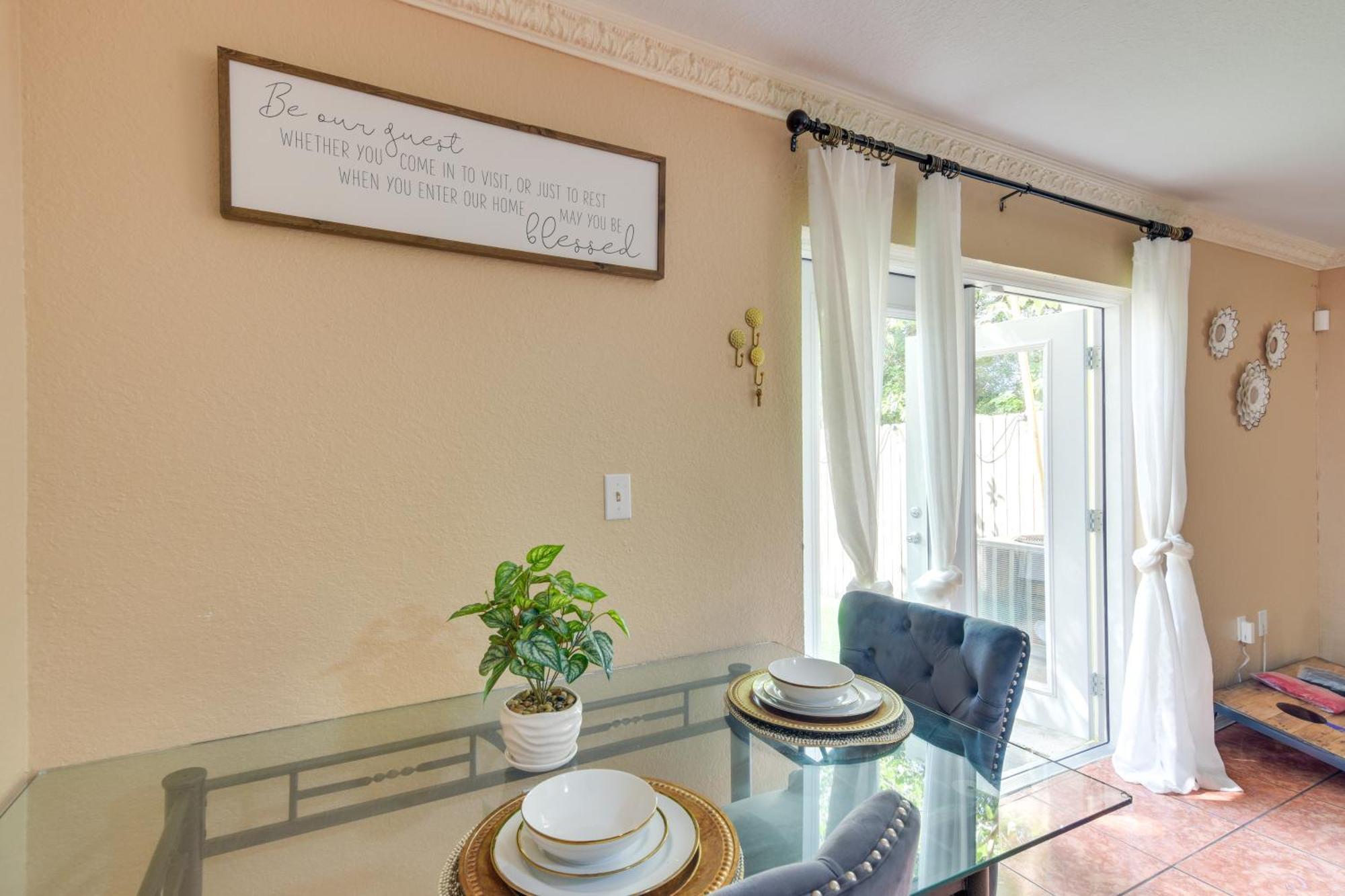 Opa-Locka Townhome, 15 Mi To Miami Beach! Exterior foto